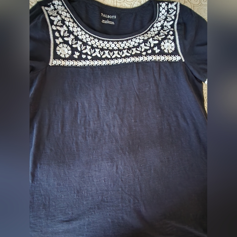 VGUC size Large navy & white Talbots top